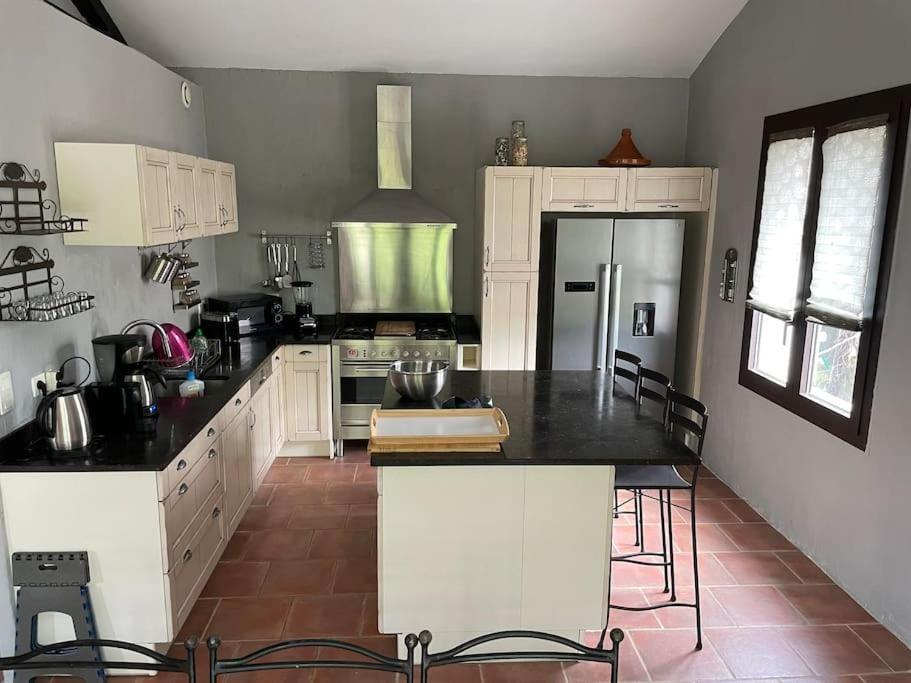 Ar De Vie Villa Chaleureuse En Provence Ventabren Eksteriør billede
