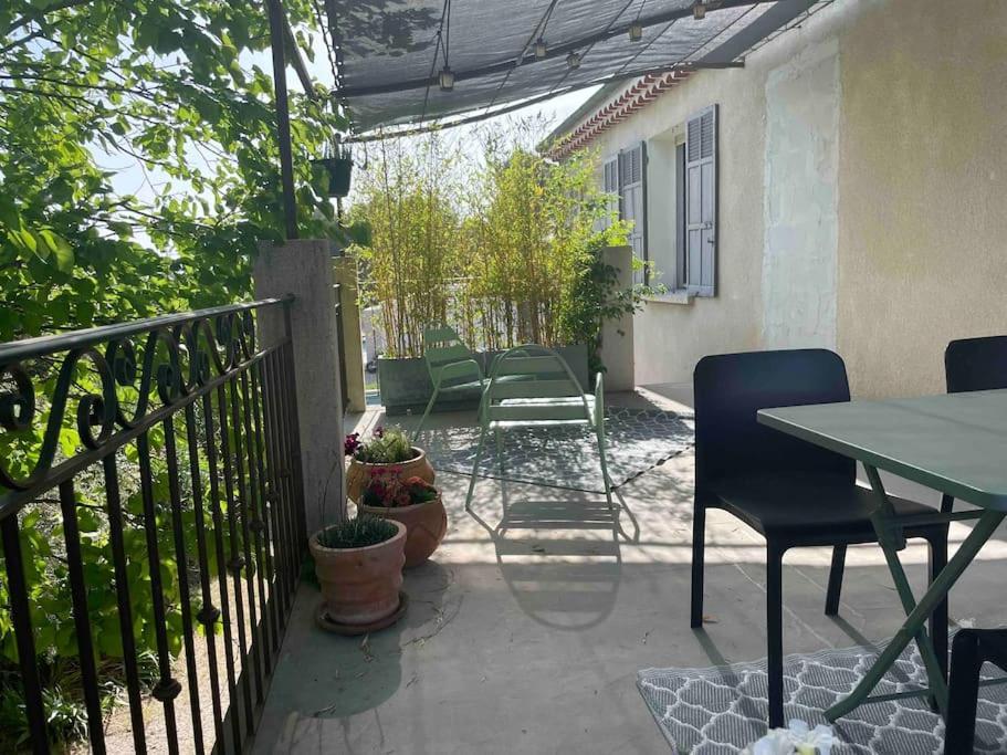 Ar De Vie Villa Chaleureuse En Provence Ventabren Eksteriør billede