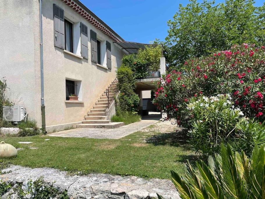 Ar De Vie Villa Chaleureuse En Provence Ventabren Eksteriør billede